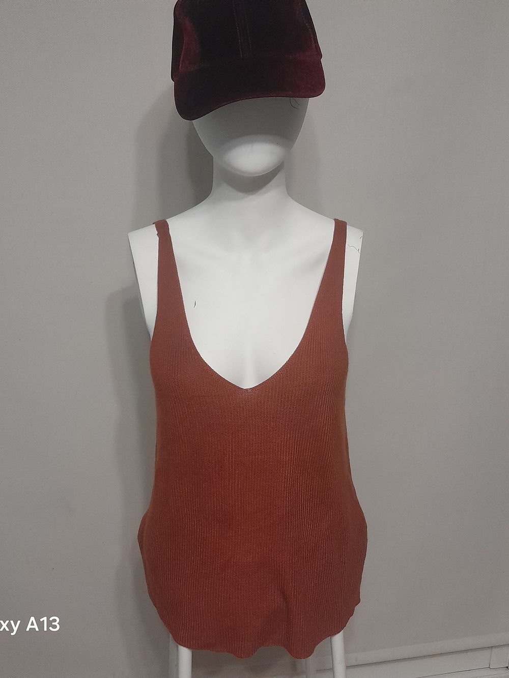 Forever 21 Rust Ribbed V-Neck Tank Top - Picture 4 of 4